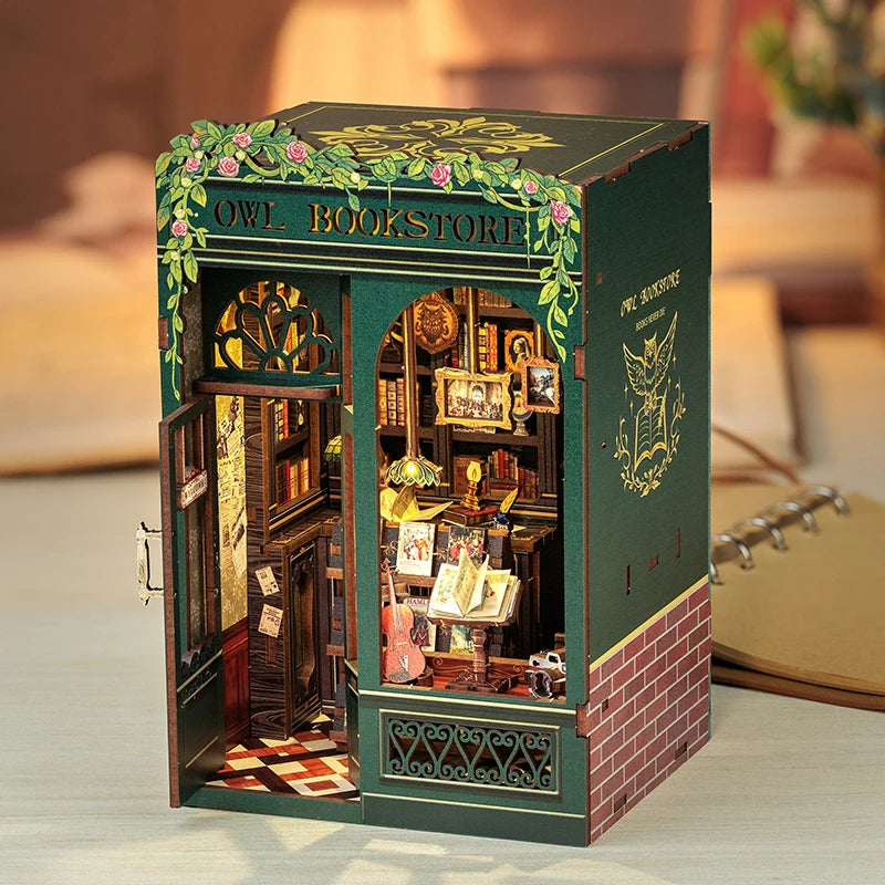 Book Nook “Owl Bookstore” – Miniature Librairie Magique à Assembler
