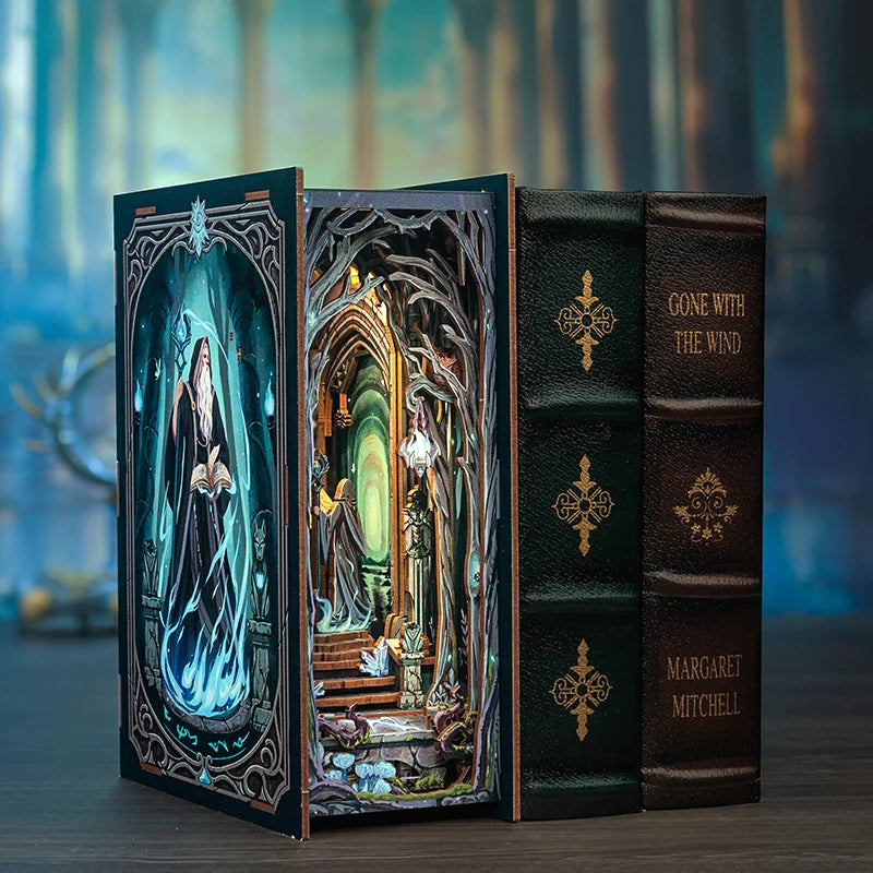 Book Nook – Gate of Wonderland : un kit DIY féérique pour votre bibliothèque