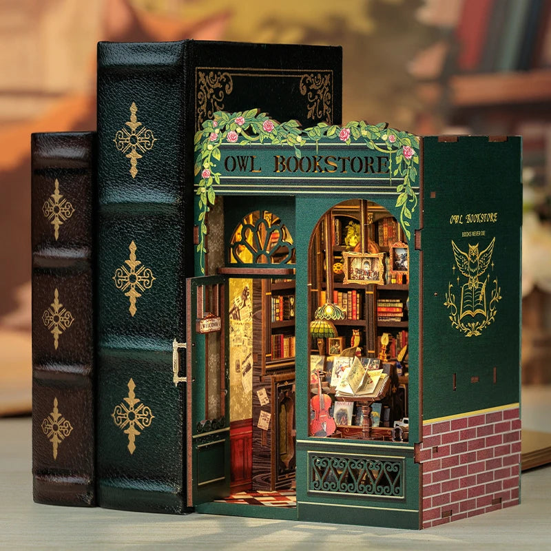 Book Nook “Owl Bookstore” – Miniature Librairie Magique à Assembler